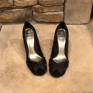 Mootsies Tootsies Black Peep-Toe Fabric Heels • 8